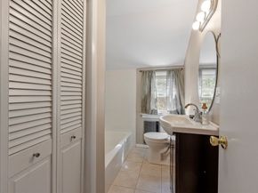 511 E County Rd, Rutland MA 01543