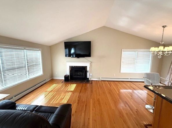 12 Sherwood Road, Worcester MA 01602