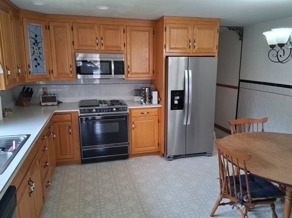 4 Ayrshire Rd, Worcester MA 01604
