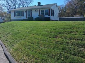 4 Ayrshire Rd, Worcester MA 01604