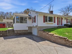 4 Ayrshire Rd, Worcester MA 01604
