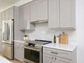 21 Tanglewood Road 4, Boston MA 02124