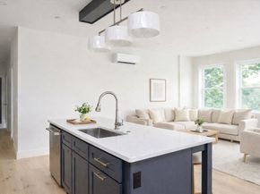 21 Tanglewood Road 4, Boston MA 02124
