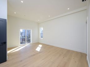 21 Tanglewood Road 4, Boston MA 02124