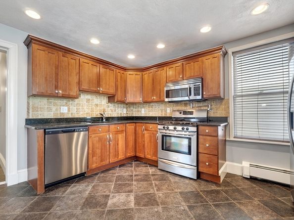 365 Savin Hill Ave 2, Boston MA 02125