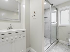 123 Pine Hill Cir, Waltham MA 02451