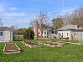 58 Hartford St, Dover MA 02030