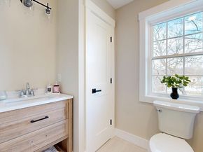 42 Hastings Avenue, Worcester MA 01606