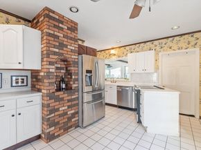 10 Lake View Pl, Lynn MA 01904