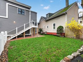 49 Essex St 2L, Salem MA 01970