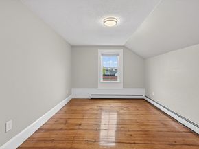 49 Essex St 2L, Salem MA 01970