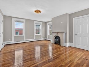 49 Essex St 2L, Salem MA 01970