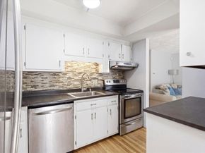 112 Lowell St 11, Peabody MA 01960