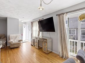 112 Lowell St 11, Peabody MA 01960