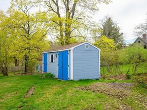 327 East St, Hingham MA 02043