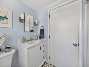 72 Ledgebrook Rd, Weymouth MA 02190