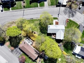 72 Ledgebrook Rd, Weymouth MA 02190