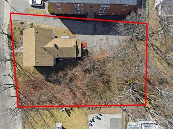 1081 River St, Boston MA 02136