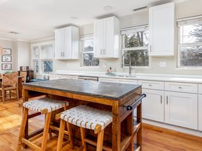 26 Cedar St 2, Marblehead MA 01945