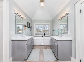26 Cedar St 2, Marblehead MA 01945