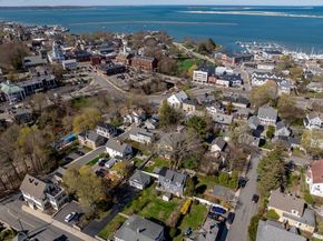 3 Massasoit St, Plymouth MA 02360