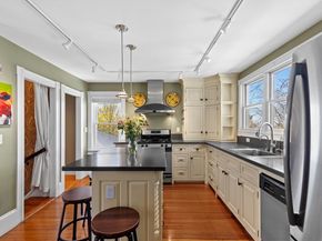 3 Massasoit St, Plymouth MA 02360
