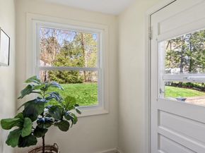 16 Lakeview Dr, Littleton MA 01460