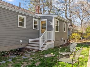 16 Lakeview Dr, Littleton MA 01460