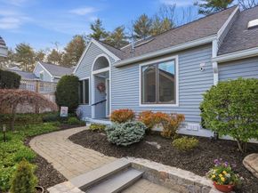 59 Hillside Dr 59, Wayland MA 01778