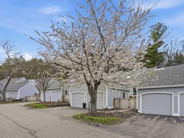 59 Hillside Dr 59, Wayland MA 01778