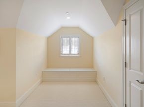 10 Graystone Cir 10, Winchester MA 01890