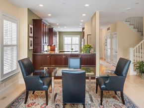 10 Graystone Cir 10, Winchester MA 01890