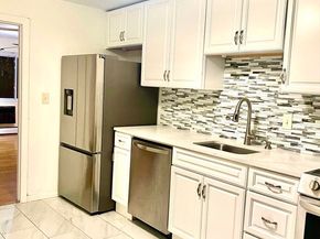 66 Bryon Rd 5, Boston MA 02467