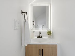 9 Robbins St, Waltham MA 02453