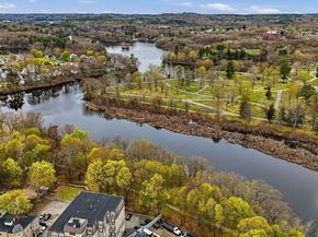 9 Robbins St, Waltham MA 02453