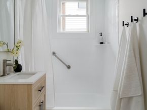 7 Farragut Ave 1, Somerville MA 02144