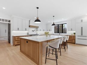 5 Lisa St, Burlington MA 01803