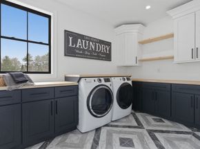5 Lisa St, Burlington MA 01803