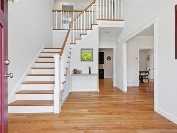 39 Iadarola Ave, Milford MA 01757
