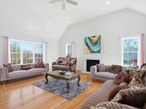 39 Iadarola Ave, Milford MA 01757