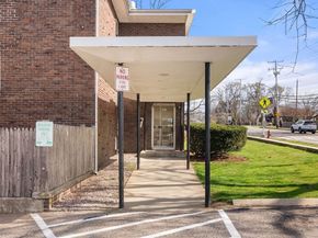 881 Main St 5, Walpole MA 02081