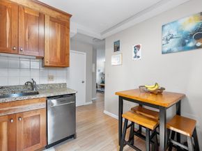 5 Centre St 11, Cambridge MA 02139