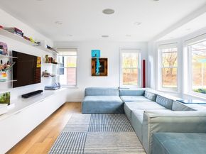 122 Garfield St, Watertown MA 02472