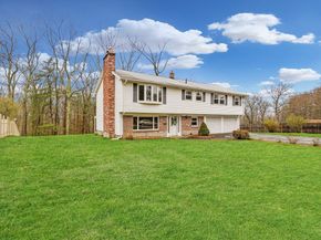 5 Currier Drive, Framingham MA 01701