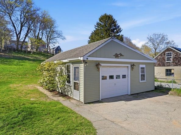 19 Peck Ave, Plymouth MA 02360