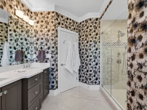 25 Crenshaw Ln 152, Andover MA 01810