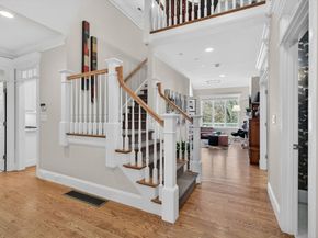 25 Crenshaw Ln 152, Andover MA 01810