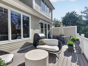 25 Crenshaw Ln 152, Andover MA 01810