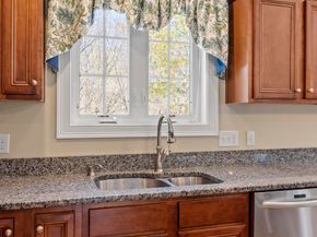 32 Steele St, Holden MA 01520