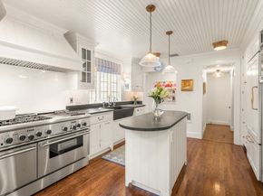 38 Wachusett Rd, Newton MA 02467